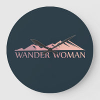 Mulher vadia caminhando acampamento