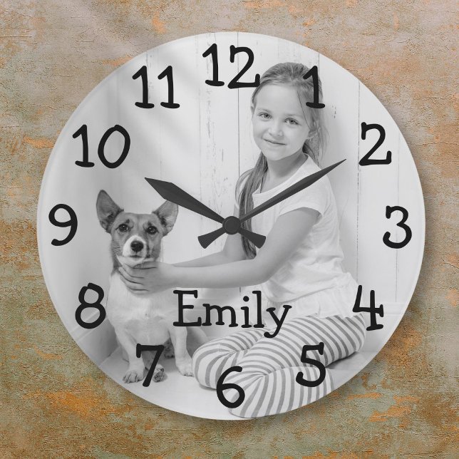 Relógio Grande Nome de Foto Preta e Branca Personalizado (Personalized Black and White Photo Name Large Clock)