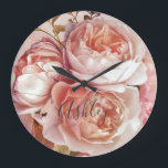 Relógio Grande Nome Monograma da Pessoa FLORAL BOTÂNICA<br><div class="desc">BOTÂNICO FLORAL PEONY Name Monogramas Large Wall Clock - Decore sua casa em estilo com este lindo relógio de parede apresentando um belo buquê de rosas e peônias cor-de-rosa, sobre um lindo fundo de água rosa e azul. Uma camada branca e elegante, filtrada por um traço de folha de ouro,...</div>