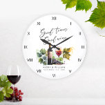 Relógio Grande Nomes de recém-casados de Vinhos de Aquarela Elega<br><div class="desc">Este elegante Watercolor Wine Newlyweds's Names' Large Clock apresenta um belo design de aquarela de um copo e garrafa de vinho, fazer-o como um presente ideal para qualquer chá de panela, aniversário ou casamento. Este relógio refinado adiciona um toque de sofisticação a qualquer espaço e serve como um bem-estar apreciado...</div>