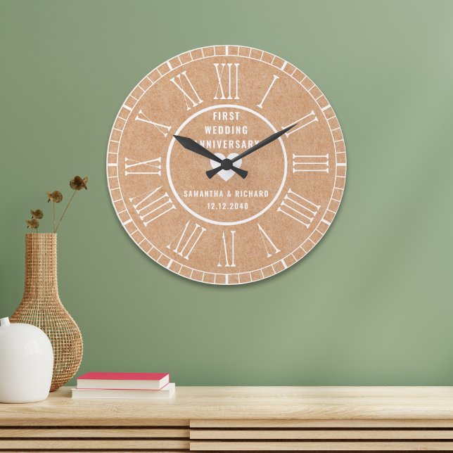 Relógio Grande Números romanos do primeiro aniversário de papel m (Modern First Paper Anniversary Roman Numerals Large Clock
)