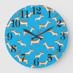 Relógio Grande O bebê veado e a família são lindos no céu azu