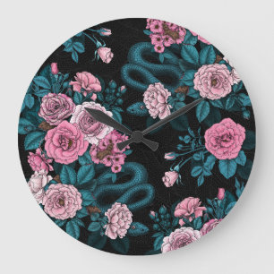 Relógio Grande Oculto nas rosas 2