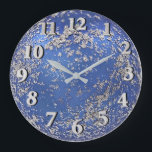 Relógio Grande Ornamento Bloqueado Azul e Prata<br><div class="desc">relógio acrílico redondo de 10, 75" com uma imagem de um ornamento azul com prata. Veja toda a coleção de Relógios de Chanucá sob a categoria HOME na seção HOLIDAYS.</div>