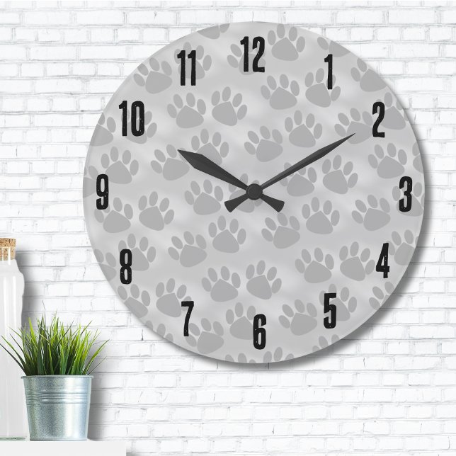 Relógio Grande Padrão de impressão de via simples (Cute Simple Animal Light Gray Paw Print Pattern Large Clock)
