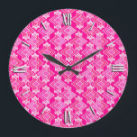 Relógio Grande Padrão de Wallpaper Art Deco, cor-de-rosa Fuchsia<br><div class="desc">Padrão geométrico de wallpaper Art Deco em tons cor-de-rosa,  rosas claro e vermelho com creme num fundo cor-de-rosa fuchsia profundo</div>