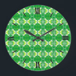 Relógio Grande Padrão de wallpaper Art Deco - verde e branco<br><div class="desc">Um wallpaper da Art Deco / padrão ladeado - tons verdes brilhantes e limão com branco sobre um fundo verde esmeraldo sólido</div>