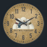 Relógio Grande Primitivos Russos - Natal Personalizado<br><div class="desc">Três homens de neve rústicos, primitivos e brancos num fundo gelado com neve caindo. O relógio é personalizado. O presente perfeito para qualquer amante de boneco de neve!</div>