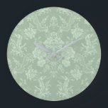 Relógio Grande Romântica Chic Floral Damask-Sage Verde<br><div class="desc">Design de damasco floral,  inspirado no legante vintage,  com flores verdes chic monocromáticas,  de sábio claro-a-escuro,  rolhas folhosas e baloiços de delicadas fitas de legado. Este padrão é perfeito e pode ser dimensionado para cima ou para baixo.</div>