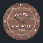 Relógio Grande Rustic Mr and Mrs Monogrammed Wedding Newlyweds<br><div class="desc">Um barninho moderno e rústico,  um escudo de madeira monograma com relógio de casamento com data estabelecida.</div>