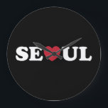 Relógio Grande Seoul Love Heart<br><div class="desc">Seoul Love Heart
A Globe Trotters é especializada em imagens idiossincráticas de todo o mundo. Aqui você encontrará Cartões de Saudação, Cartões Postais, Posters, Mouséads e muito mais.</div>