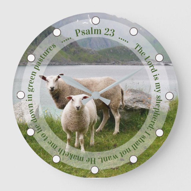 Relógio Grande Sheep and Lamb by Lake Psalm 23 (Frente)