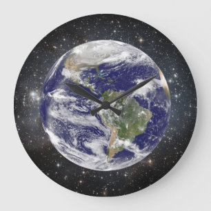 Relógio Grande Terra e estrelas bonitas do planeta no espaço