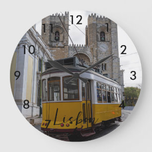 Relógio Grande Trama amarela na Catedral de Lisboa em Portugal