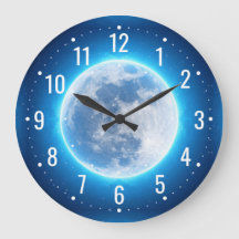 Uma Lua Única e Grande no Espaço - Magia