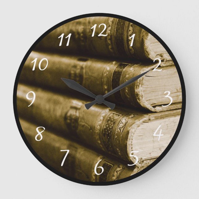 Relógio Grande Uma pilha de livros velhos (Frente)