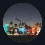 Relógio Grande USA, Florida, Miami Beach, Ocean Drive, Art Deco<br><div class="desc">Walter Bibikow / DanitaDelimont.com USA,  North America,  Florida</div>