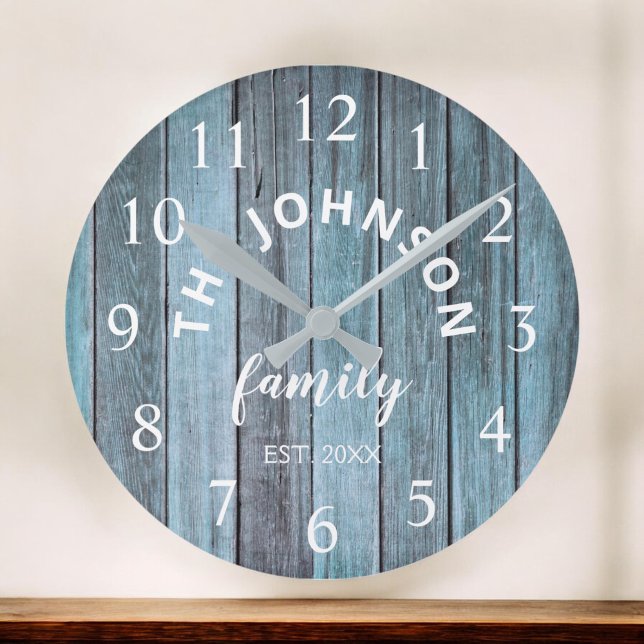 Relógio Grande Wood Custom Family Name Rustic Beach House (Criador carregado)