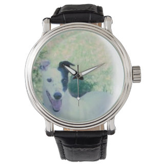 Relógio Greyhound Watch por Ron Hevener