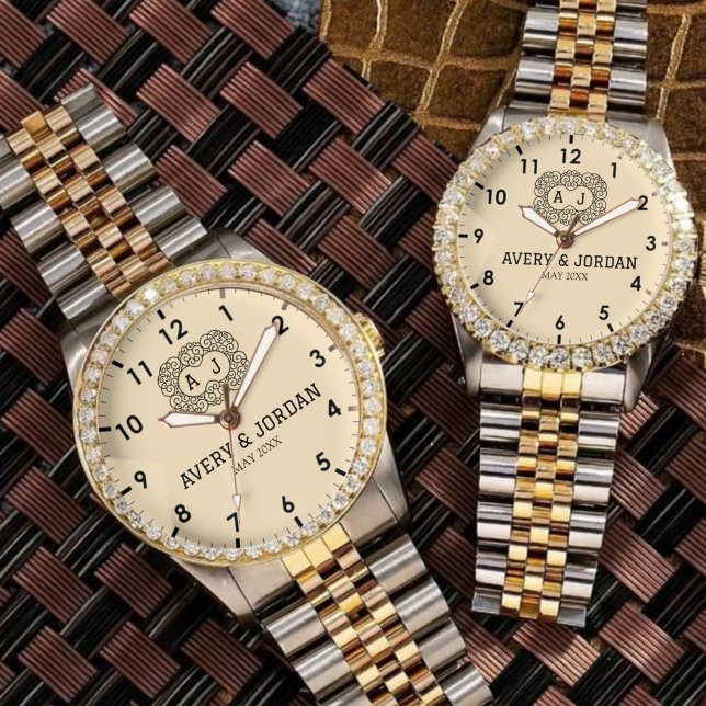 Relógio Luxury monogram cream couple names initials  (Criador carregado)