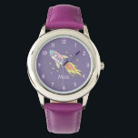 Relógio Meninas Cute Purple Rocket Ship Space and Name Kid<br><div class="desc">Este bonito e feminino observatório mostra um belo e colorido navio de foguete desenhado à mão no espaço,  com um fundo roxo. O design também oferece um lugar para você adicionar o nome da sua garota. Perfeito para qualquer criança ou criança!</div>