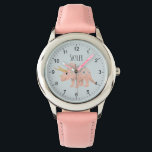 Relógio Meninas Geladas Tricerátops Rosa Modernos Cor-de-R<br><div class="desc">Este relógio bonito e moderno apresenta um desenho do Tricerátopo cor-de-rosa com números claros e pode ser personalizado com o nome da sua menina. Perfeito para o primeiro relógio da criança que ama o dinossauro. Veja na nossa loja outros itens bonitos.</div>