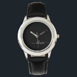 Relógio Monograma Elegante Moderno e Branco Negro<br><div class="desc">Apresentando nossa Coleção de Monogramas Modernos Minimalistas Pretos e Brancos: adote simplicidade e sofisticação com nossos designs minimalistas, curados para elevar seu estilo sem esforço. Feita de olho na estética moderna, essa coleção apresenta designs negras e brancos elegantes, acentuados por monogramas personalizados. De papelaria chic a acessórios versáteis, nossa coleção...</div>