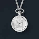 Relógio Monograma Personalizado Clássico e Nome<br><div class="desc">Monograma Personalizado e Presente de Nome apresenta o nome personalizado em cinza e monograma em cinza de luz como fundo, no estilo de fonte serif clássico, em fundo de mármore branco. Perfeito como presente de feriado, favores de reunião familiar, obrigado seu presente para padrinhos de casamento e presente para qualquer...</div>