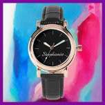 Relógio Nome branco Na moda Glam Rosa Banda preto Dourado<br><div class="desc">Este elegante relógio de pulso na moda glam rosa de ouro é decorado com um fundo preto, banda preta, e personalizado com o seu nome. Você pode facilmente alterar o nome e excluir as marcas de escala brancas, se desejar. Que presente moderno maravilhoso para ela - uma dama de honra,...</div>