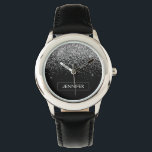 Relógio Nome do Monograma Girly Negra Silver Glitter<br><div class="desc">Silver e Black Sparkle Glitter Name Watch. Isto faz o doce e perfeito aniversário de 16 anos,  casamento,  chá de panela,  aniversário,  chá de fraldas ou festa de solteira presente para alguém que ama luxo de luxo e estilos quíticos.</div>