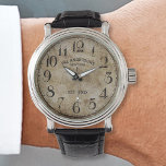 Relógio Nome Personalizado Antiga Vintage Retroativa Cláss<br><div class="desc">Crie seu próprio relógio personalizado com seu nome personalizado. Para editar este modelo de design, basta editar o campo de texto conforme mostrado acima. Você pode até adicionar mais texto ou imagens, personalizar fontes e cores de fundo. Trate-se ou faça o presente perfeito para a família, amigos, pais e avós!...</div>