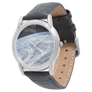 Relógio Padrões De Nuvem A Sul Das Ilhas Aleutas.