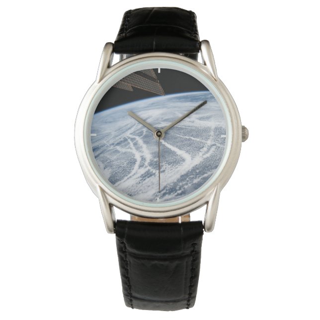 Relógio Padrões De Nuvem A Sul Das Ilhas Aleutas. (Frente)