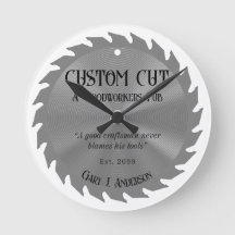 Relógio PubWall da lâmina do carpinteiro de madeir