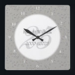 Relógio Quadrado 25 Casamento Aniversário Silver Stardust Confetti<br><div class="desc">25 ANIVERSARY SILVER STARDUST CONFETTI CLOCK. Personalizado com seus nomes em faux prata sobre um belo roteiro "25" (ou um monograma inicial),  em um delicado fundo de poeira prateada. Projetado por Piglet © Pura em www.zazzle.com/purepiglet*.</div>