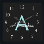Relógio Quadrado Aqua Teal Blue Script Girly Monographic Name<br><div class="desc">Relógio de Nome do Monograma do Teal Azul Aqua e do Script Negro. Isto faz o doce e perfeito aniversário de 16 anos,  casamento,  chá de panela,  aniversário,  chá de fraldas ou festa de solteira presente para alguém que ama luxo de luxo e estilos quíticos.</div>