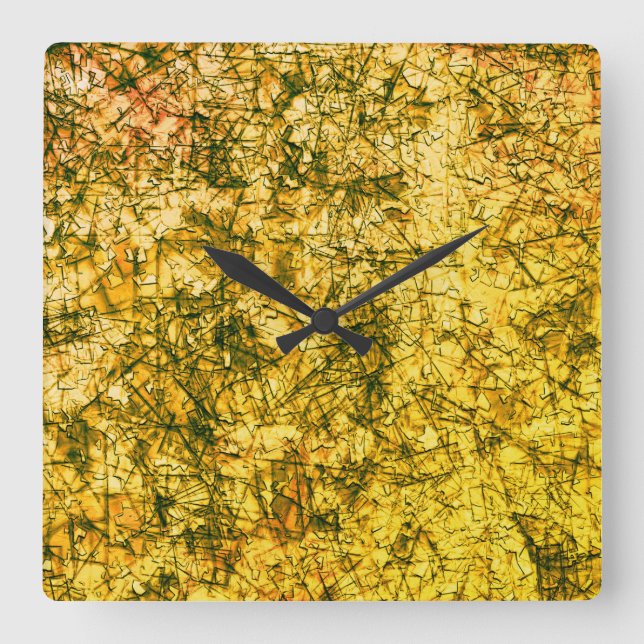 Relógio Quadrado Arranhões numa imagem amarela clara (Frente)