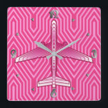 Relógio Quadrado Art Deco Avião, Fuchsia e Pastel Rosa<br><div class="desc">Relógio em uma Deco de Arte inspirou o conceito de um plano futurista,  em um gradiente liso e sedoso de fúchsia profunda a rosa pastel,  em um fundo fuchsia cor-de-rosa profundo,  em Deco</div>