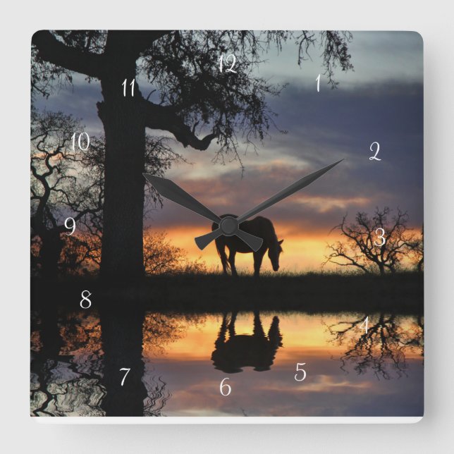 Relógio Quadrado Árvore de Carvalho Cavalo e Reflexão em Pond (Frente)