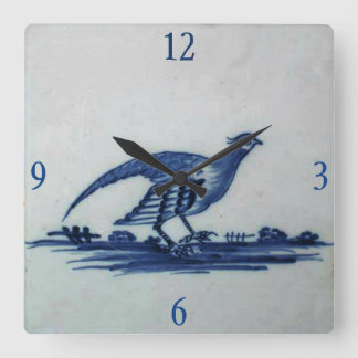 Relógio Quadrado Azulejo Azul Antecipado - Agrupamento na Grama