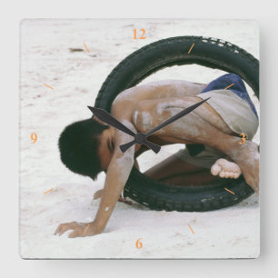 Relógio Quadrado Bem Tyred.