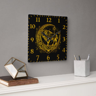 Relógio Quadrado Bison em pé em uma Design de lua crescendo floral