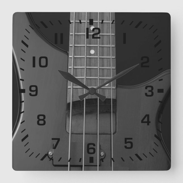 Relógio Quadrado Black Square Numbers on Bass Guitar (Frente)