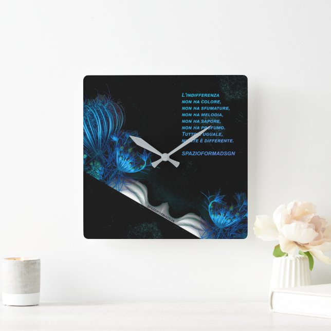 Relógio Quadrado "Blue heart in black from venus" & Indifferenza (Lar)