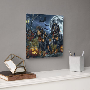 Relógio Quadrado Bluetick Coonhound Halloween Spooky