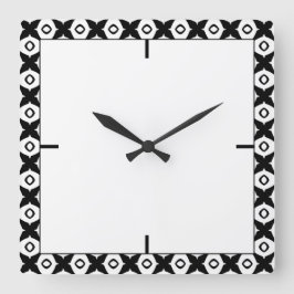 Relógio Quadrado Bold Black and White Symmetrical Arabesque Pattern