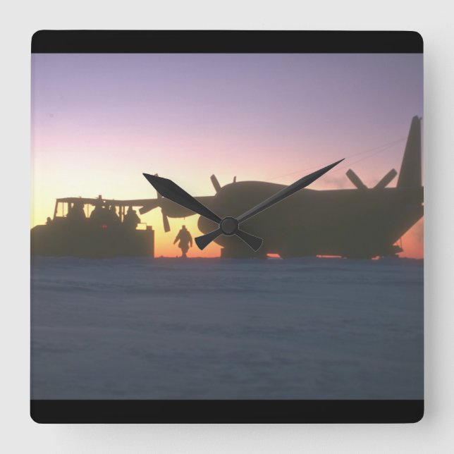 Relógio Quadrado C-130 Transporte de Hércules sendo_Aeronave Milita (Frente)