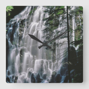 Relógio Quadrado Cachoeira na floresta, Oregon