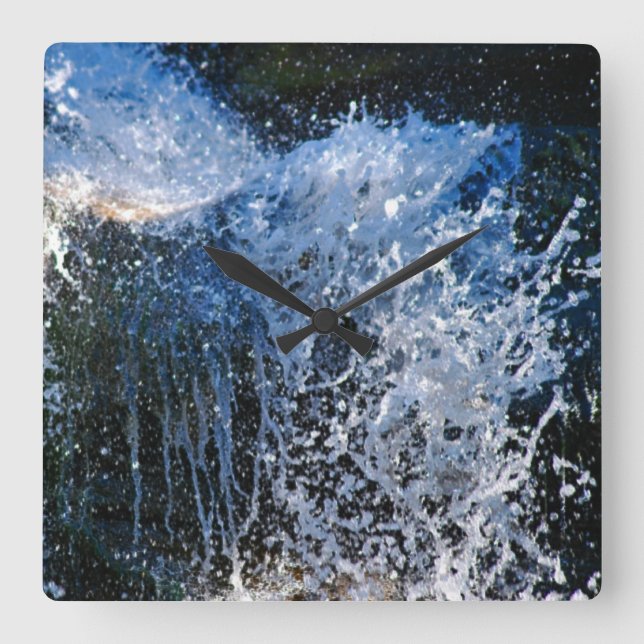 Relógio Quadrado Cascata revigorante diferente (Frente)