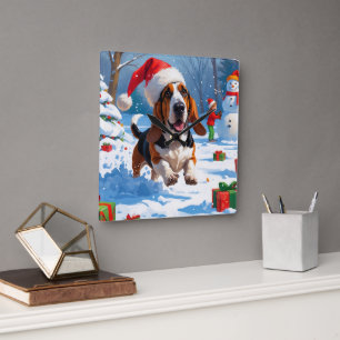 Relógio Quadrado Cena de Natal com Basset Hound na Neve